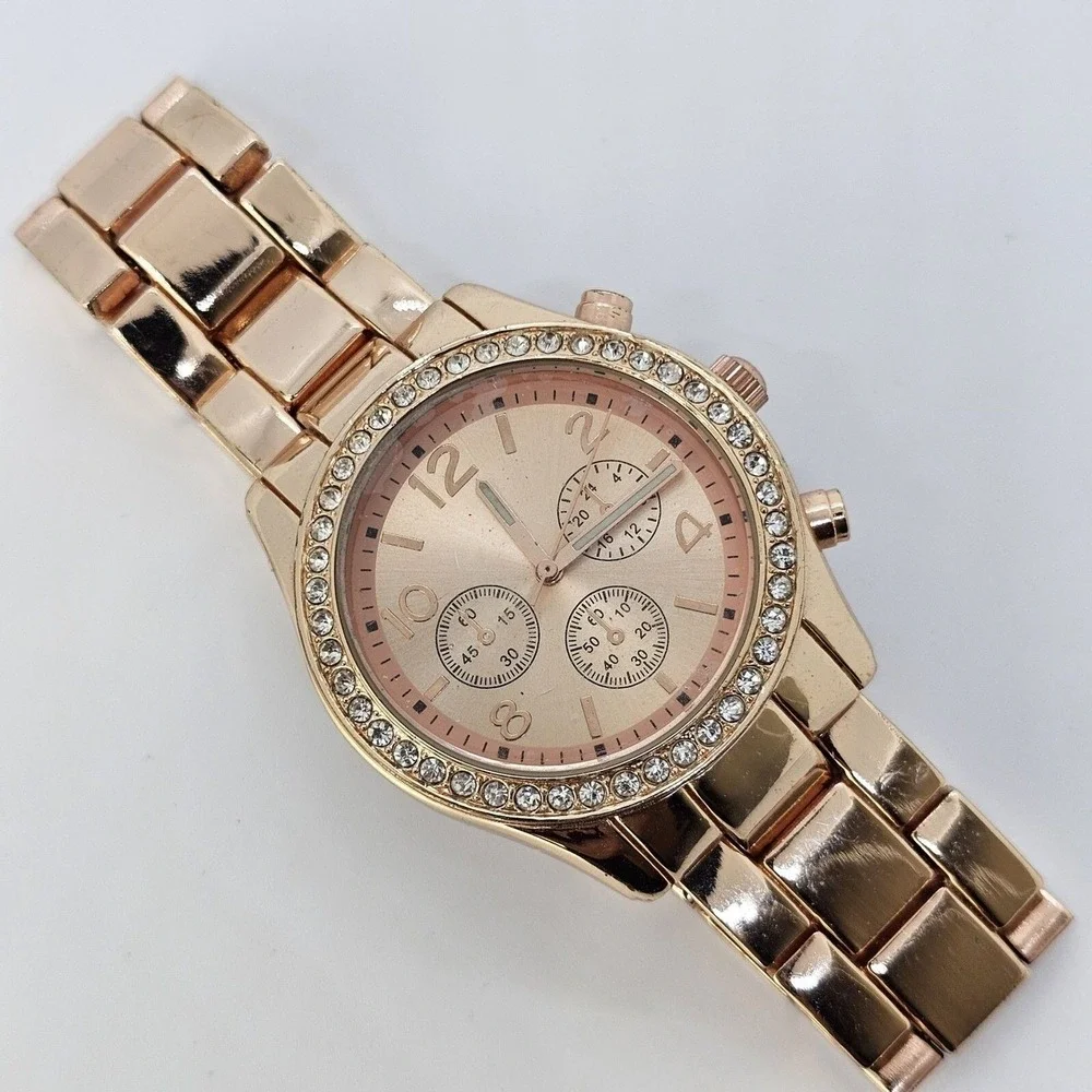Claire's Women's Watch 38MM Gold‎ Tone Dial Band Crystal Bezel 7.5